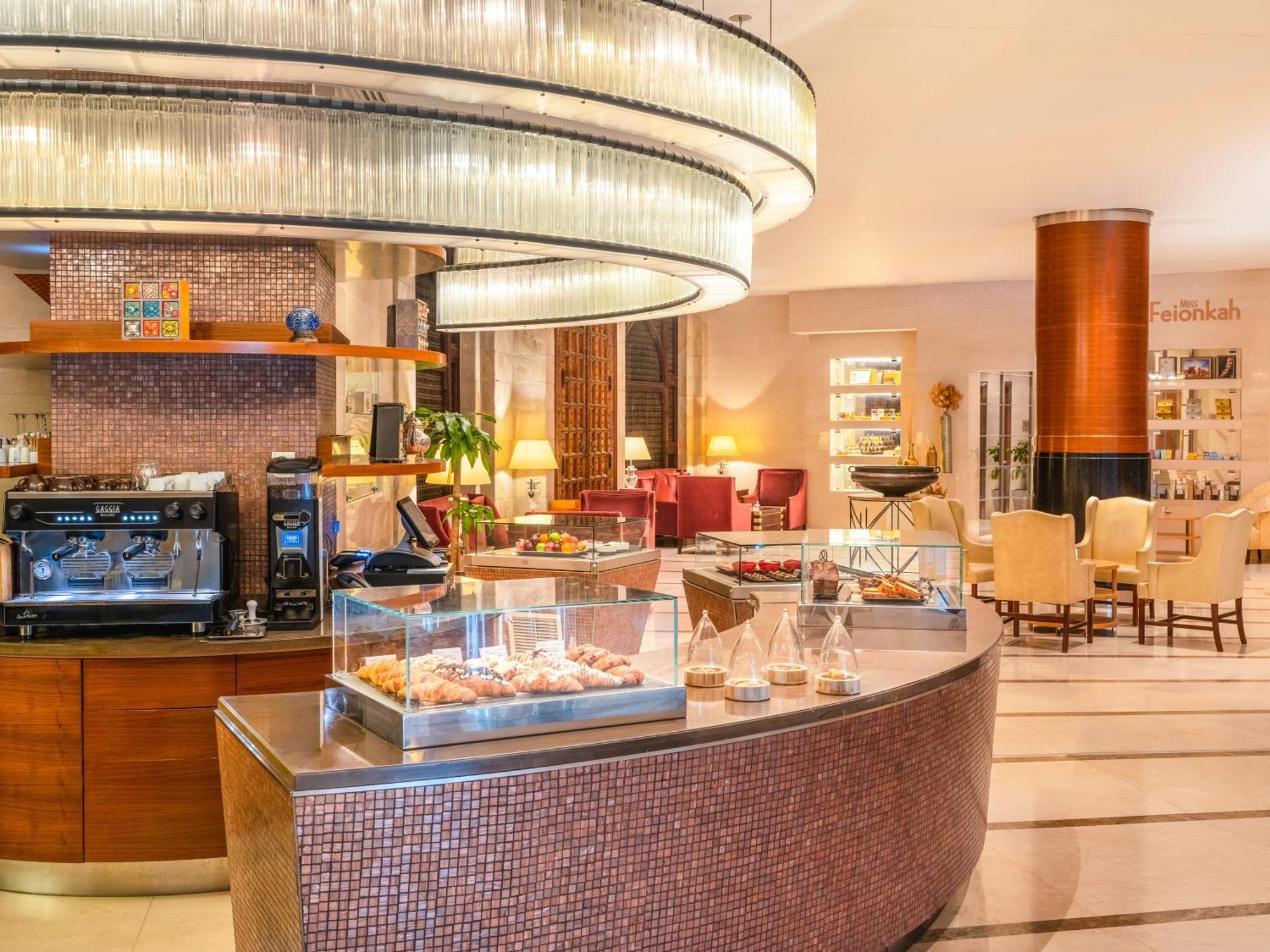 Moevenpick Hotel Al-Khobar Eksteriør bilde The lobby lounge